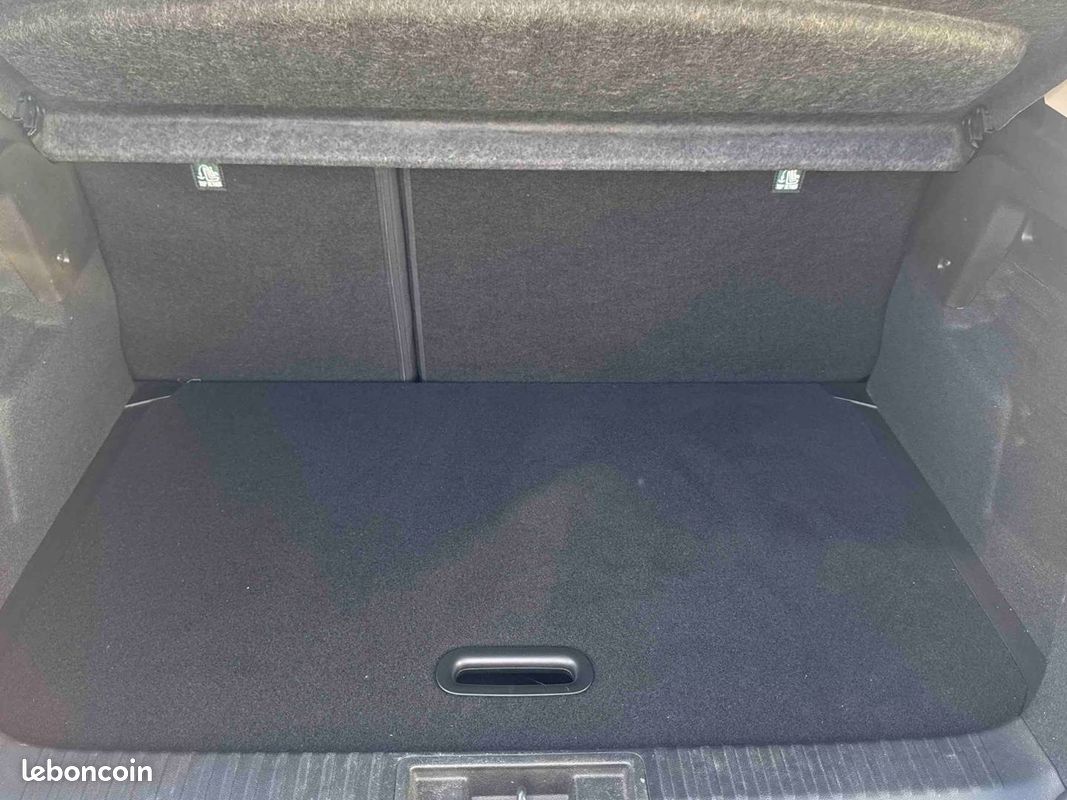 RENAULT Captur E-Tech full hybrid 145 Techno (image 15)