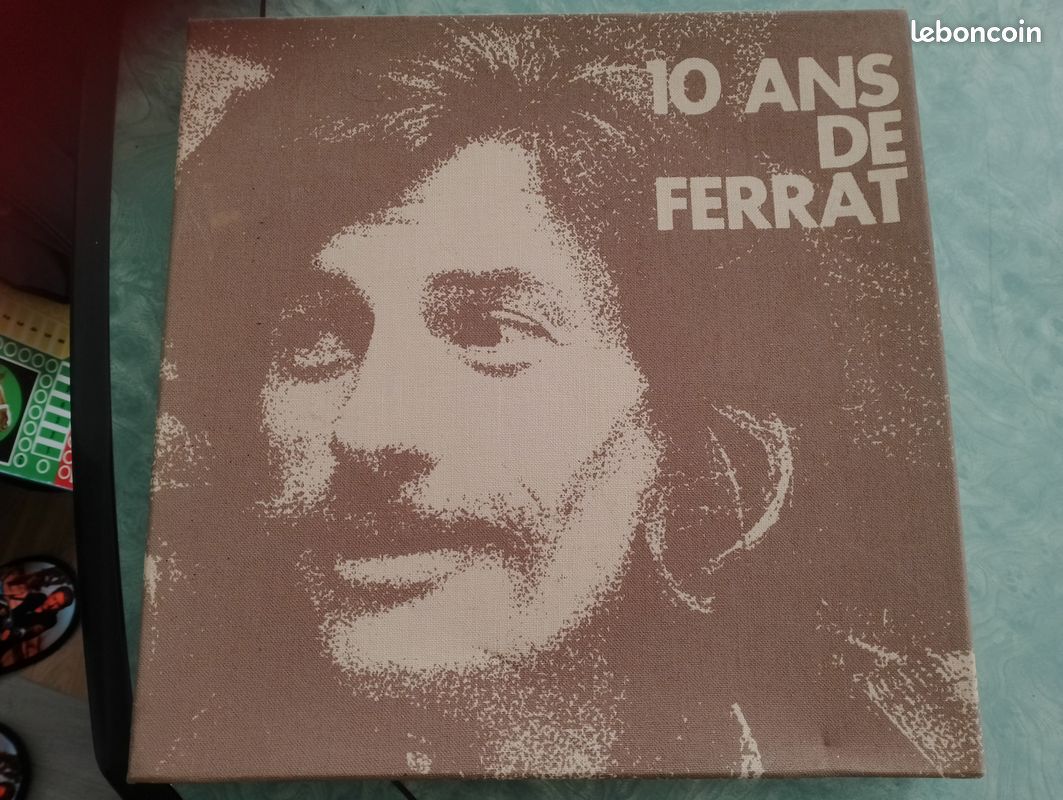 Coffret vinyle 10 ans de Ferrat 33T (image 1)