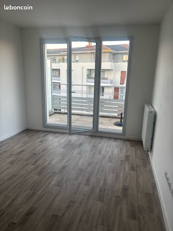 Appartement 3 pièces 55 m² · à Mantes-la-Ville · 55 m² · 970 €