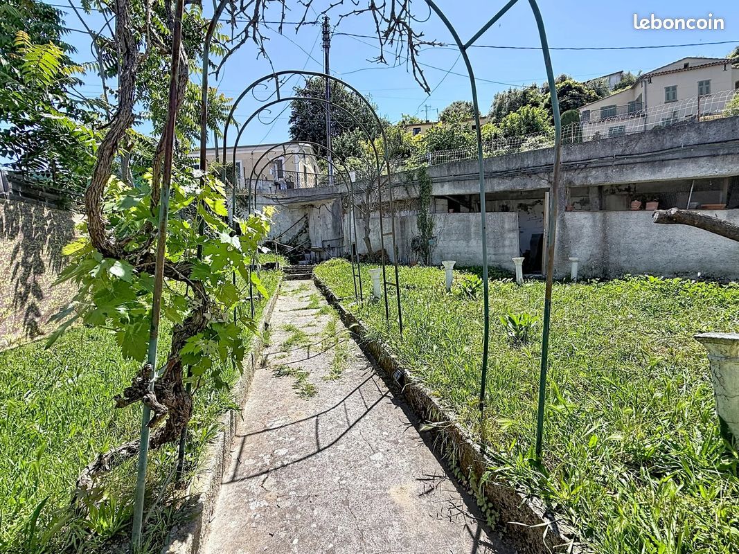 Maison 3 pièces 70 m² · à La Trinité · 70 m² · 325 000 €