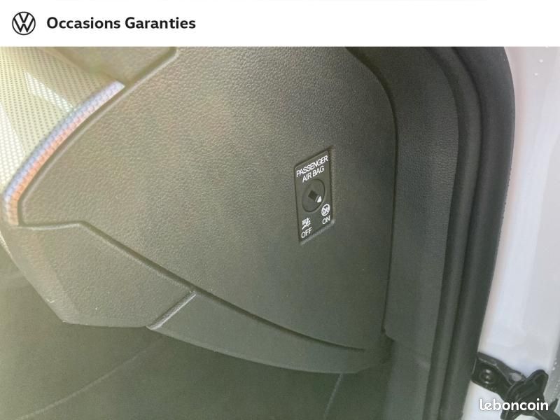 Volkswagen Golf 1.5 eHybrid 204ch Style DSG6 (image 24)