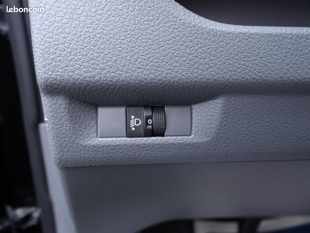 Peugeot Expert FOURGON FGN TOLE STANDARD BLUEHDI 145 S&S BVM6 PREMIUM (image 12)