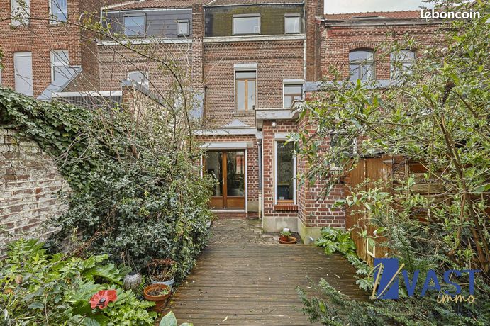 Maison 6 pièces 121 m² — 2