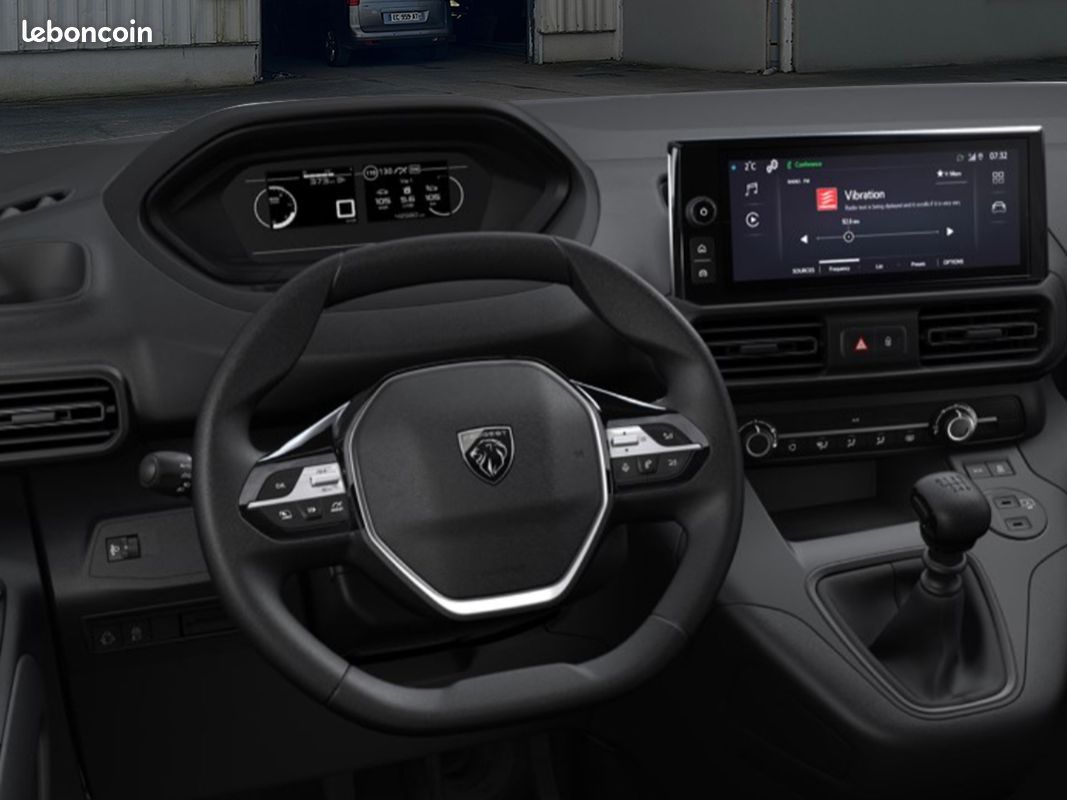 Peugeot Partner XL Fourgon Diesel 130ch 3 places - Leasing (image 4)