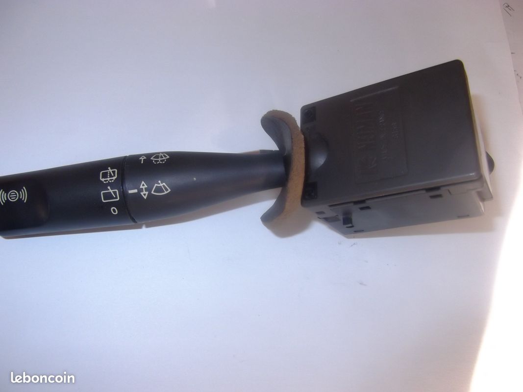 Comodo essuie vitre peugeot 206 (image 1)