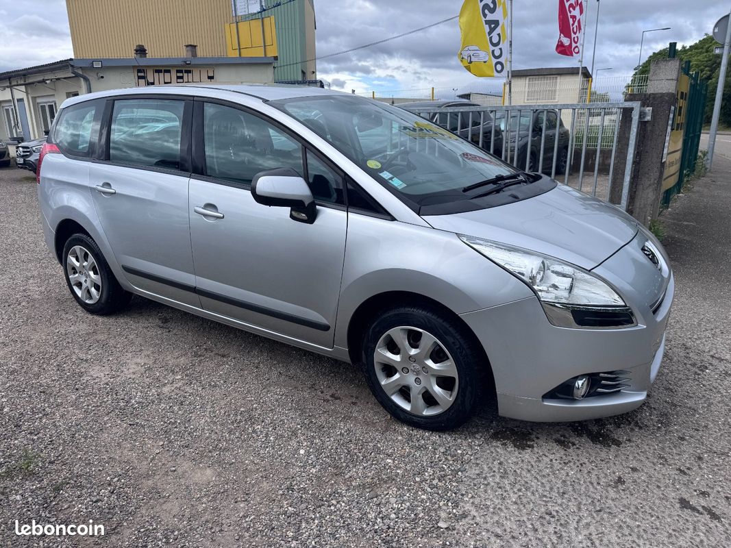 Peugeot 5008 1.6 HDi FAP 112 cv 5 places Active (image 1)