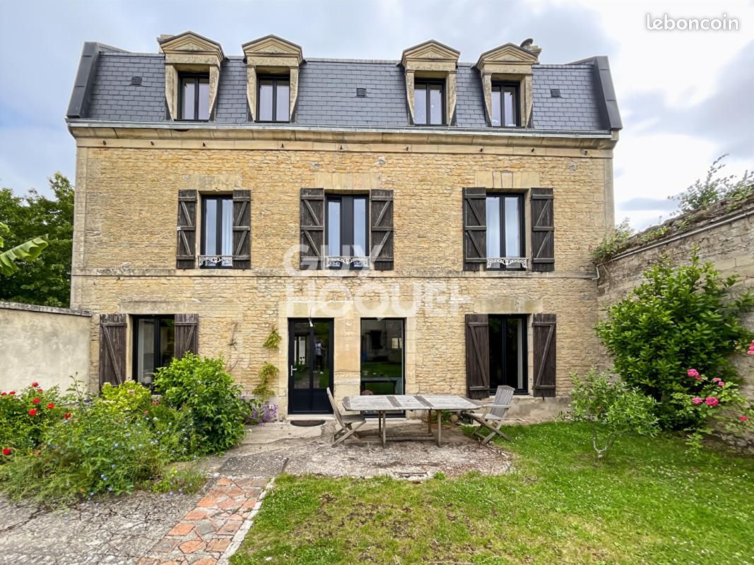 Maison 6 pièces 165 m² · à Douvres-la-Délivrande · 165 m² · 546 000 €