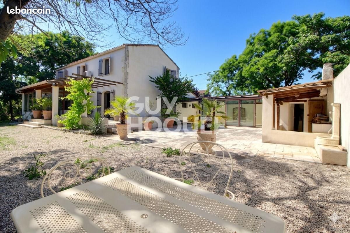 Maison 5 pièces 137 m² · à Tarascon · 137 m² · 462 000 €