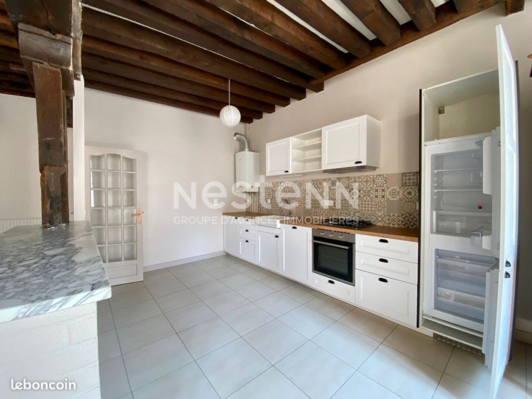 Appartement 5 pièces 121 m² · à Blois · 121 m² · 1 200 €/mois