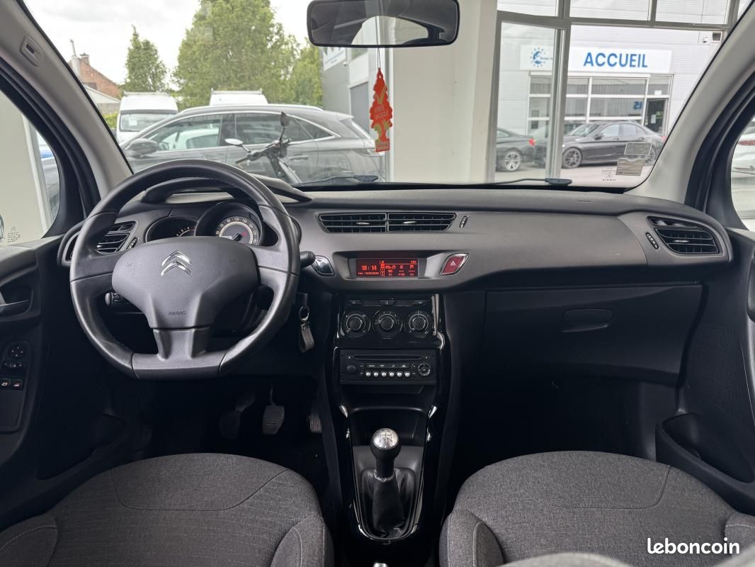 Citroën C3 SEDUCTION 82CH DISTRIBUTION OK CLIM VISIO DRIVE GAR 12M (image 9)