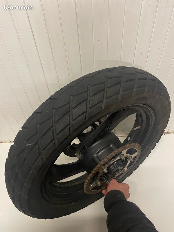 UN ROTOR D Allumage F4Fu Moto Yamaha 125 Tdr 4Fu EUR 29,99 - FR