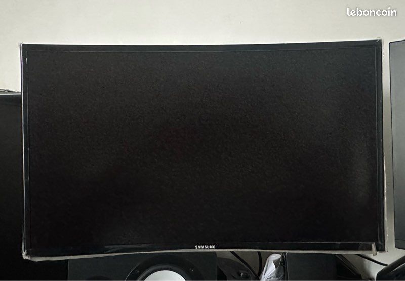 Écran PC Samsung 27 pouces – Très bon état (image 2)