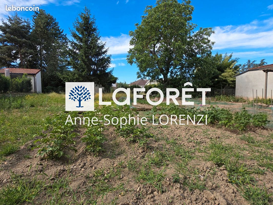 Terrain 693 m² · à Saint-Just-Saint-Rambert · 693 m² · 95 000 €