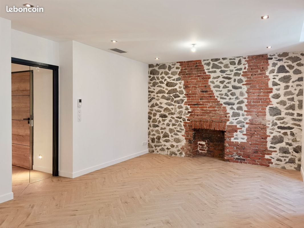 Appartement 3 pièces 77 m² · à Aurillac · 76,7 m² · 195 000 €