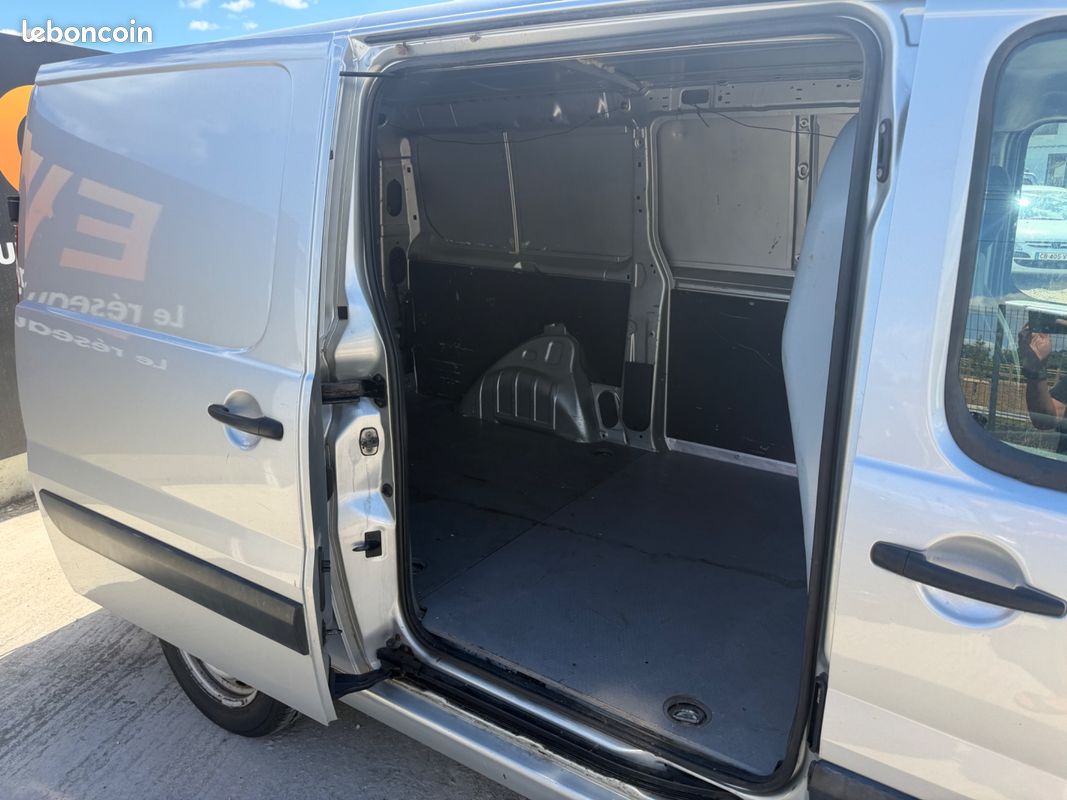 CITROEN JUMPY 2.0 HDI 128 ch BVM6 2 PLACES / CAMÉRA / CLIM / RADAR ARR (image 6)