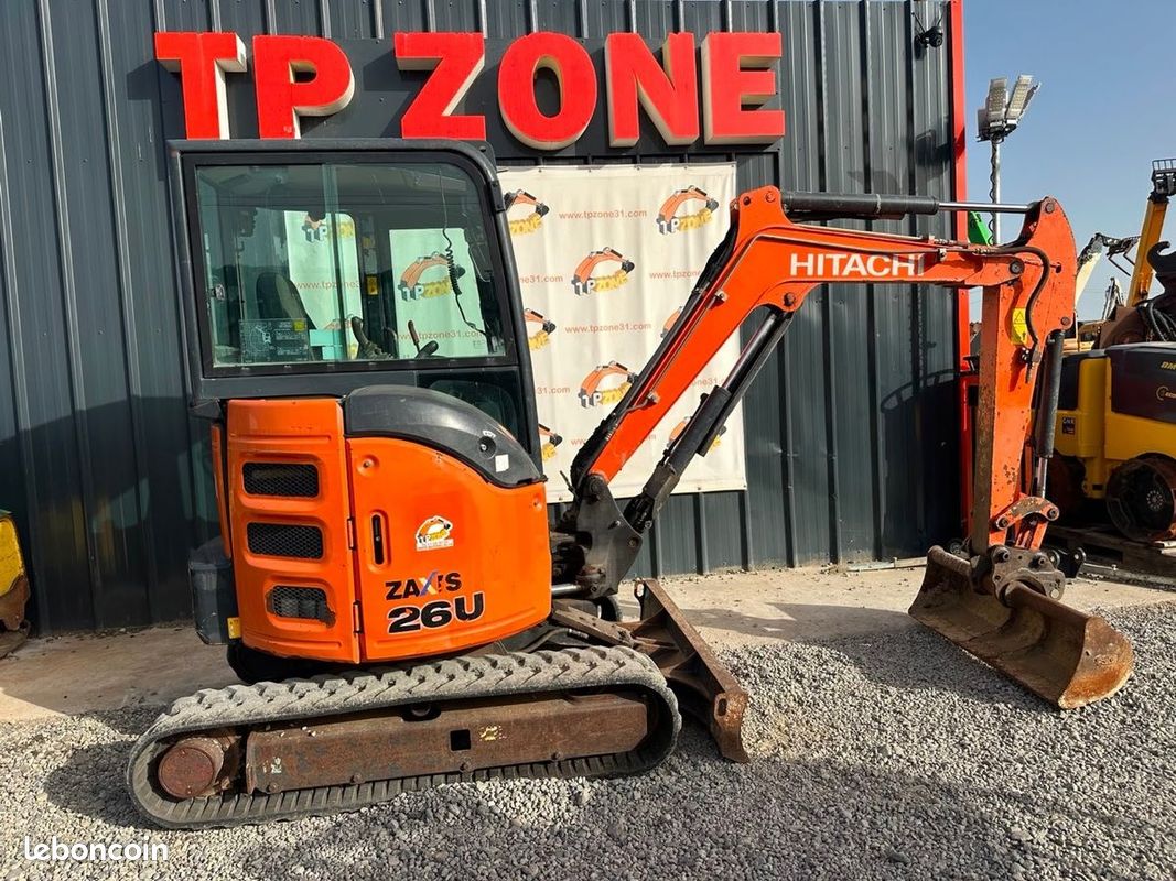Hitachi ZX26U-5A CR Cabine à 22 900  HT (image 1)