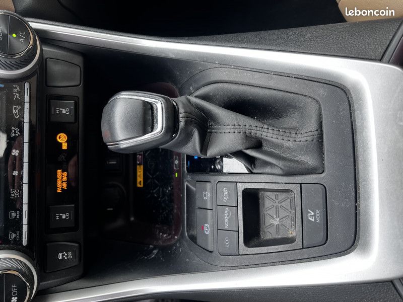 Toyota RAV4 2.5 HYBRIDE 218CH COLLECTION 2WD MY22 (image 15)