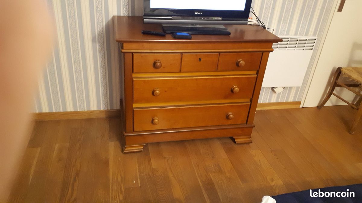 Commode (image 1)