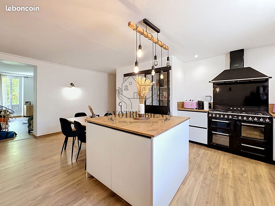 Appartement 4 pièces 112 m² · à Manosque · 112 m² · 210 000 €