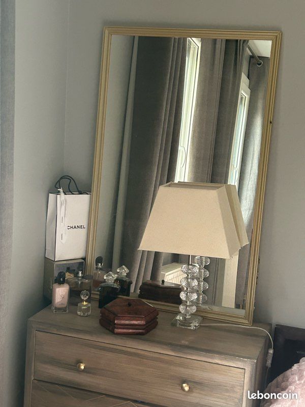 Table de chevet / commode et miroir (image 5)