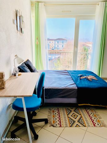Studio tout confort, balcon, vue jardin, calme, centre-ville