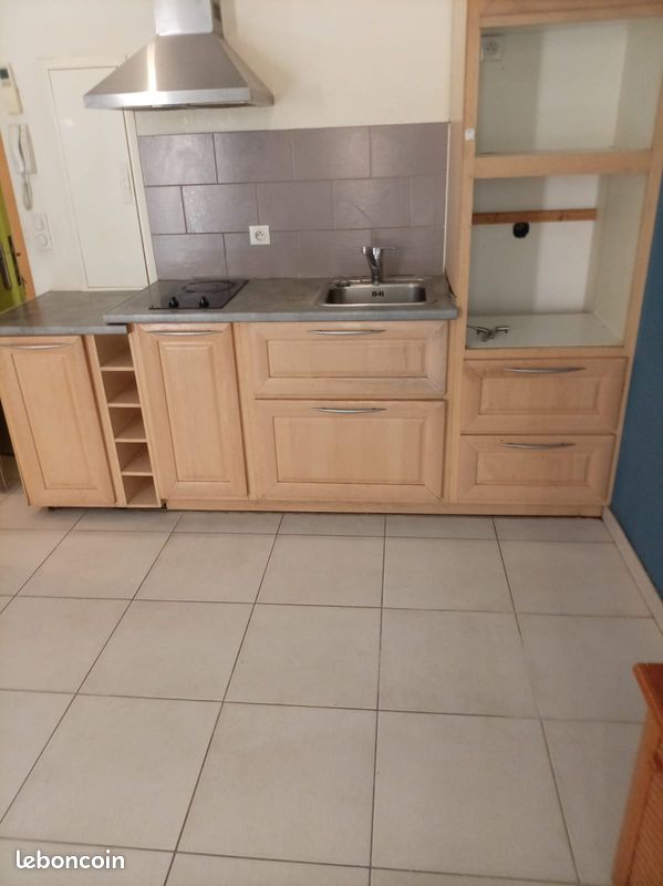 Appartement 1 pièce 24 m² · à Fréjus · 24 m² · 550 €