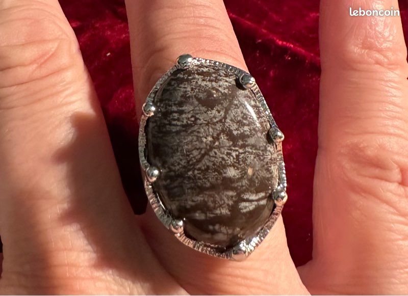 Grosse bague en métal, pierre marron taille 56 Montres Bijoux