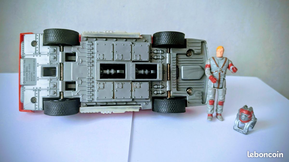 KENNER M.A.S.K THUNDERHAWK W RARE CLEAR TAILIGHTS BOX/POSTER/COMIC 1985 WORKING