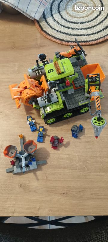 LEGO - 8961 - Power Miners - La Moissonneuse à Cristaux (image 1)