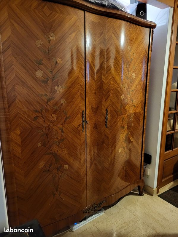 Armoire de chambre marquetee en bois de rose 1m60 longeur hauteur 1m86 profondeur 50 (image 2)