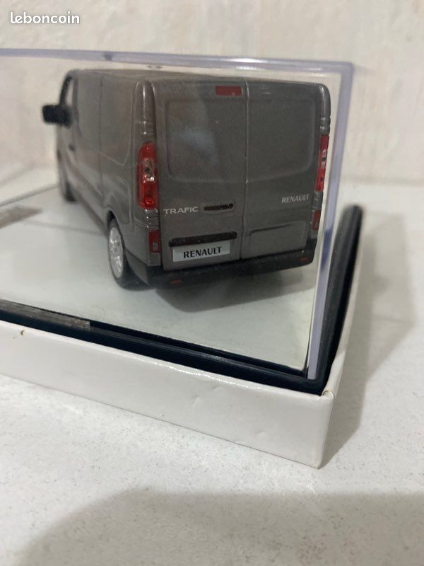 Coffret Renault Trafic DCI 100 1/43 Norev