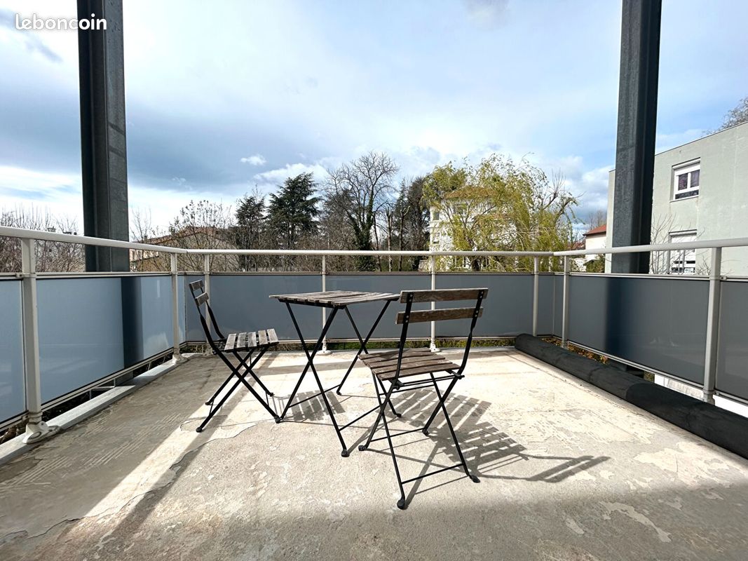 Appartement 2 pièces 28 m² · à Saint-Étienne · 28 m² · 450 €