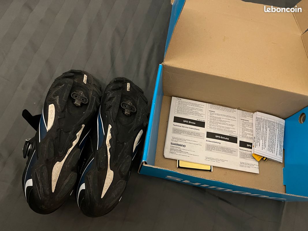 Chaussures de cyclisme Shimano SH-M087 taille UK 9 EU 43