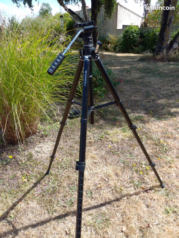 Jumelles astronomiques Orion 15×70 et trépier (image 11)
