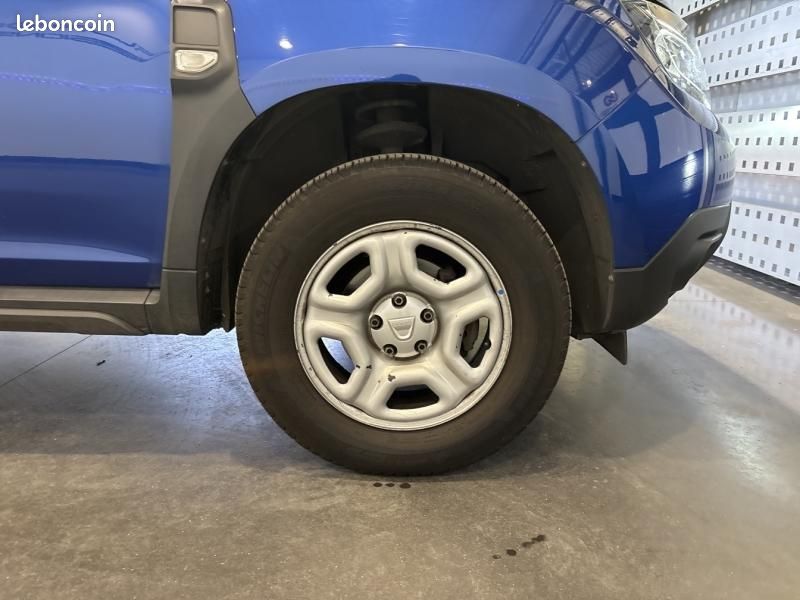 Dacia Duster 1.0 TCe 90ch Confort 4x2 - E6U (image 17)