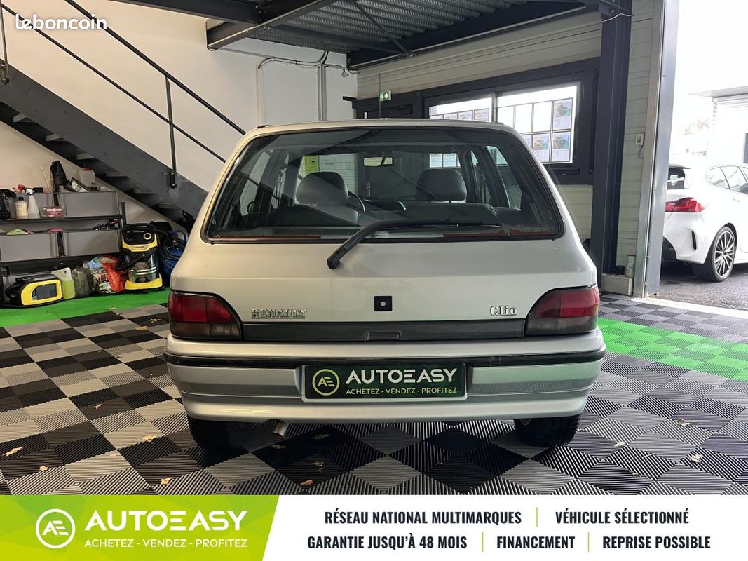 Renault Clio baccara 1.8 90 ch boite automatique / Youngtimer (image 4)
