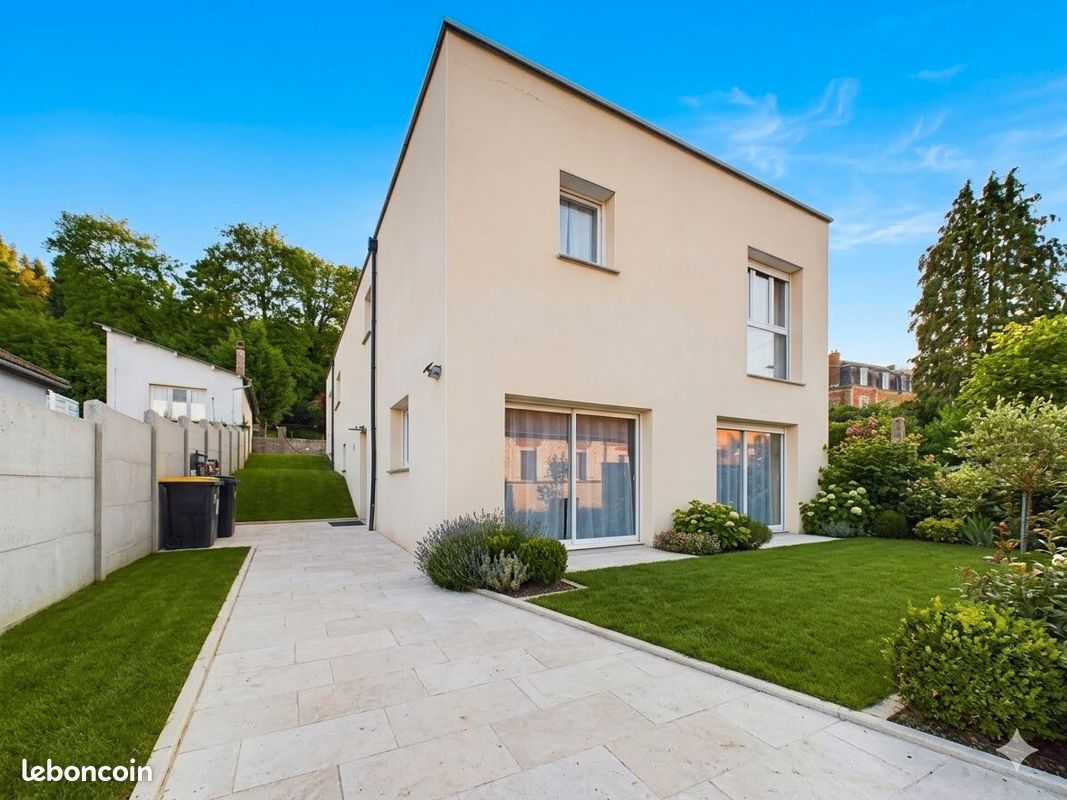 Maison 6 pièces 208 m² · à Caudebec-lès-Elbeuf · 208 m² · 318 000 €