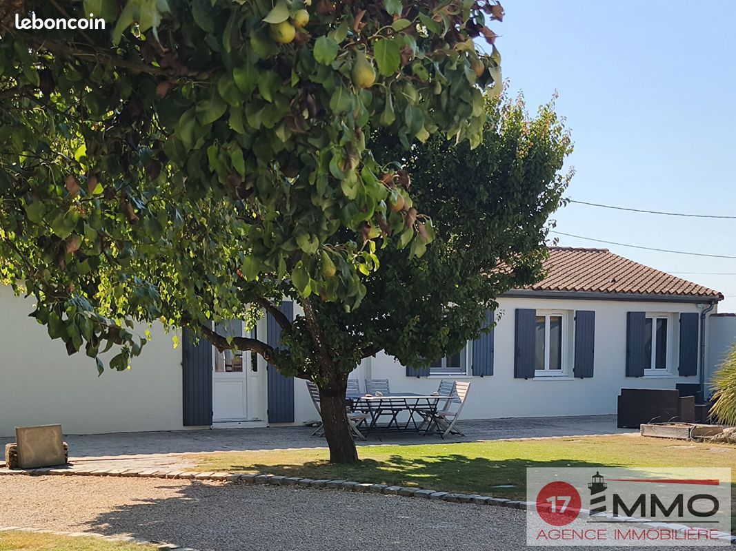 Maison 5 pièces 136 m² · à Clavette · 136 m² · 469 500 €