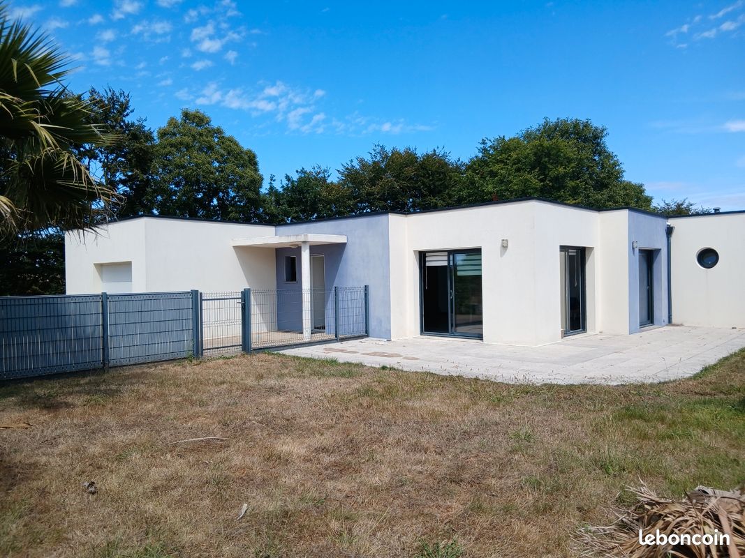Maison 6 pièces 153 m² · à Saint-Renan · 153 m² · 1 490 €/mois