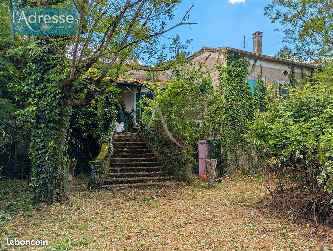 Maison 10 pièces 140 m² · à Lendou-en-Quercy · 140 m² · 89 000 €