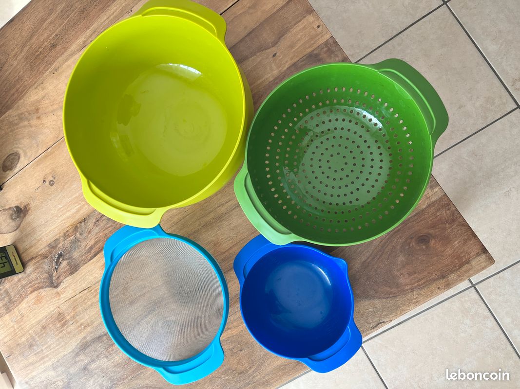 BoxedHome Lot de 12 bols mélangeurs ronds en plastique sans BPA avec couvercles, passent au micro-ondes et au lave-vaisselle, parfaits pour mélanger, cuire et servir (vert clair, 12 pièces