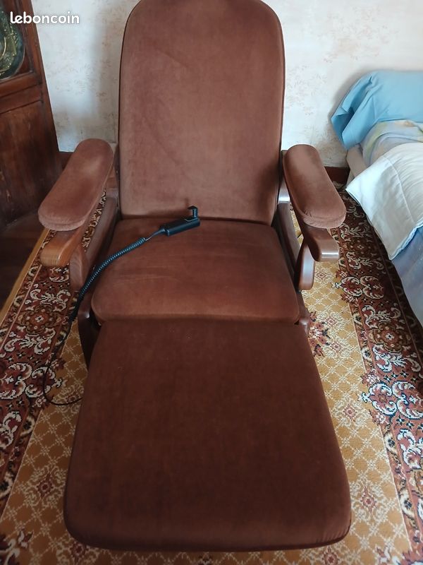 Fauteuil électrique (image 1)