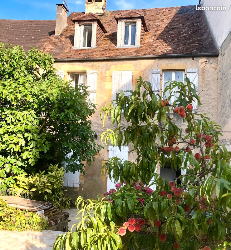 Maison 7 pièces 150 m² · à Gourdon · 150 m² · 120 000 €
