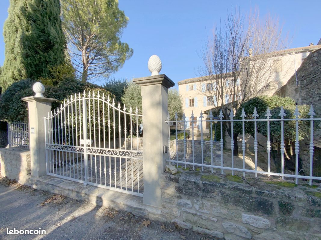 Maison 8 pièces 234 m² · à Uzès · 234 m² · 645 000 €