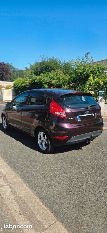 Ford Fiesta (image 2)