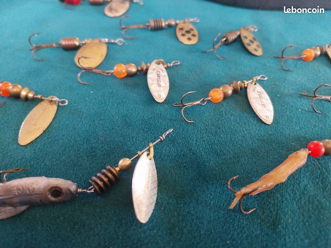 6 Anciennes Petites Cuillères Souvenir Argent