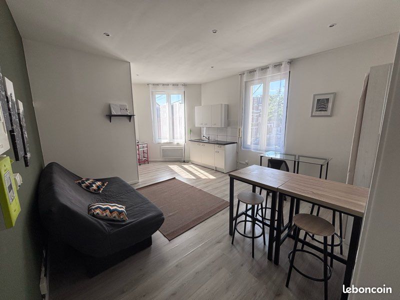 Appartement 1 pièce 28 m² · à Valenciennes · 28 m² · 420 €