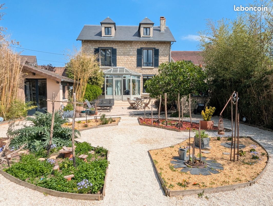 Maison 9 pièces 163 m² · à Pontoise · 163 m² · 790 000 €