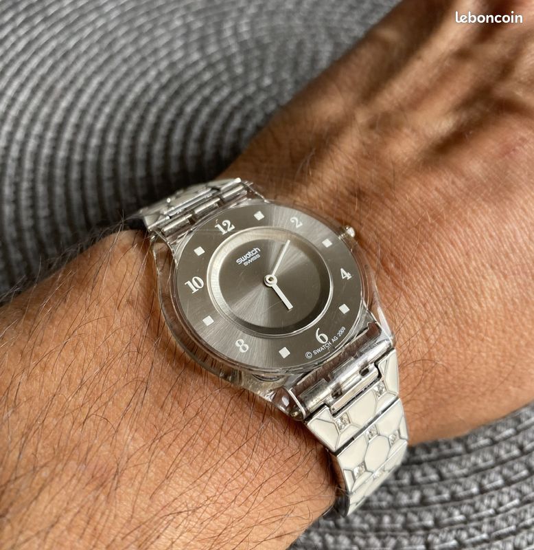 Montre Swatch Skin Elegantly framed (image 1)