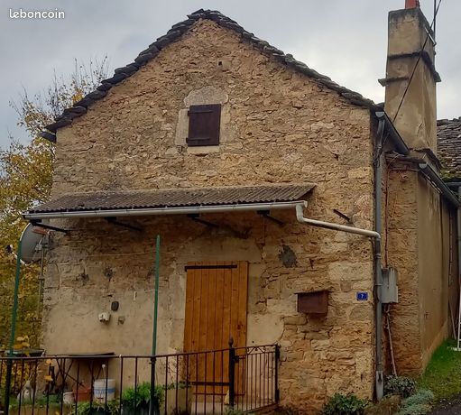 Vend charmante petite maison d'environ 87 m2 au lieu-dit le Mas Requiran, Banassac-Canilhac (48500)